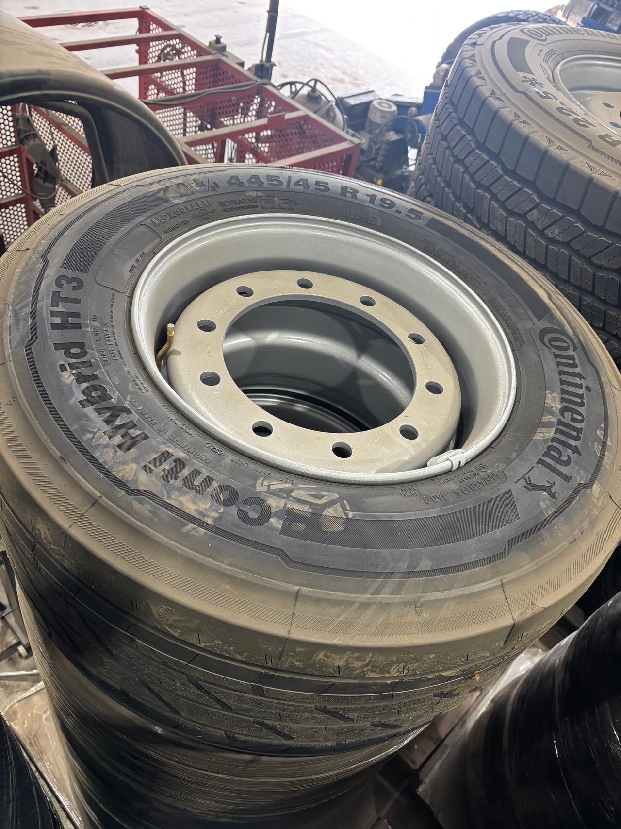 445/45R19,5 Continental vanteella