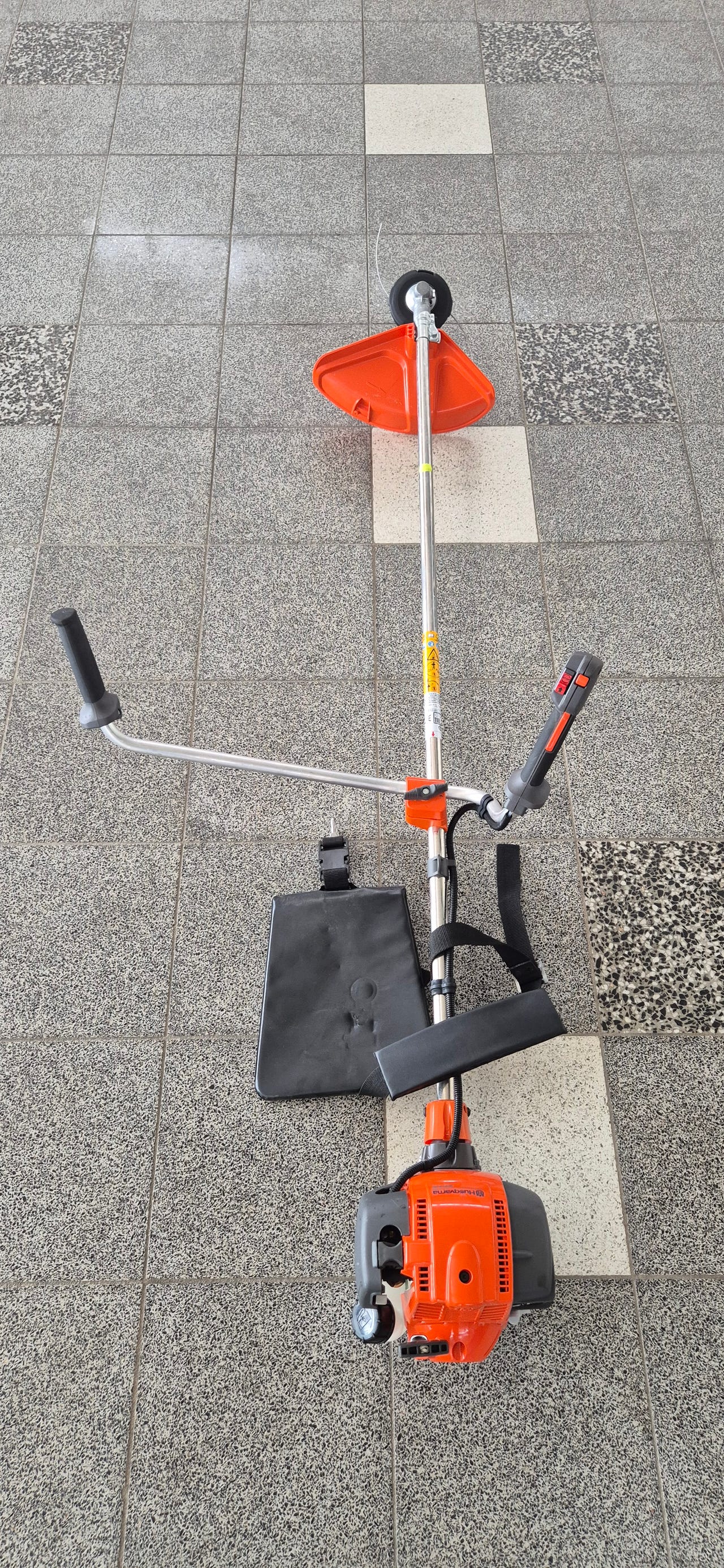 Trimmeri Husqvarna 324R