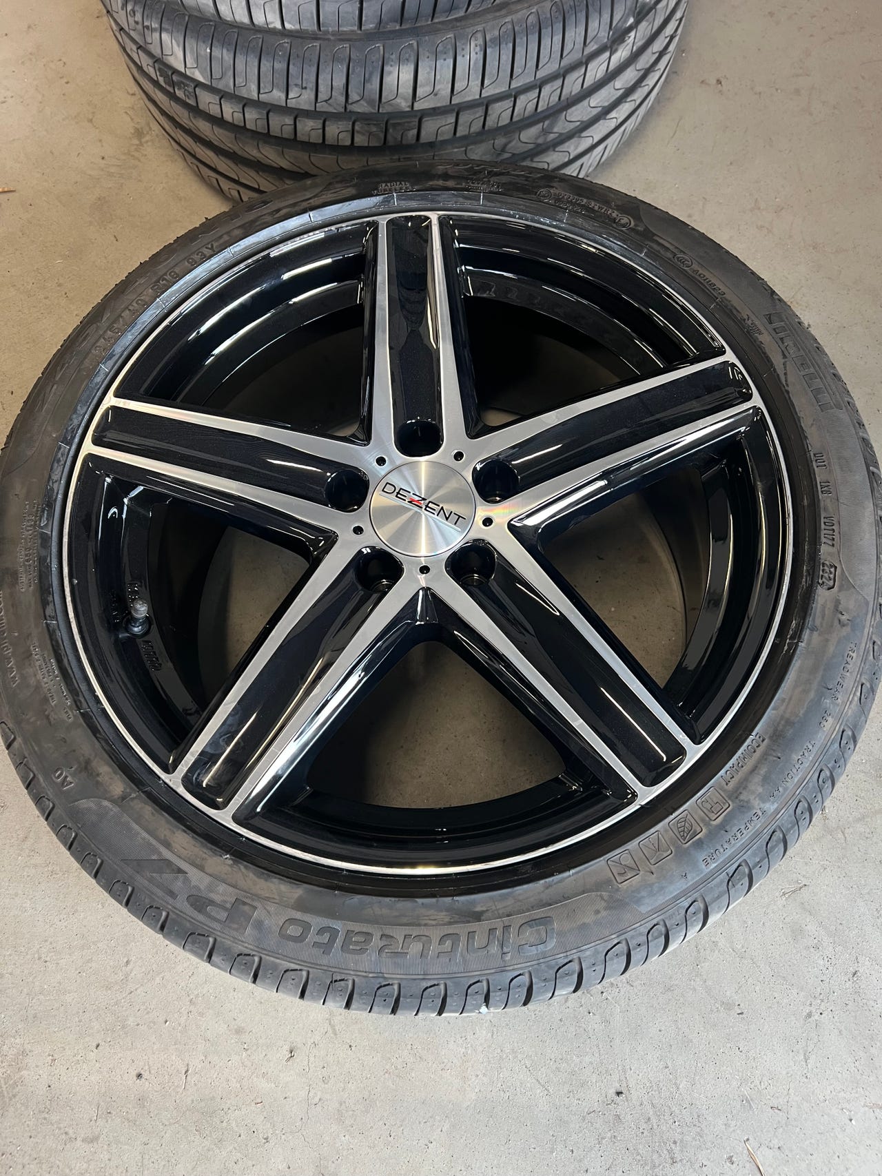 Audi MB Uudet 8.5 18” Alumiinivanteet 245/40 18 Uudet Sailun Kesä