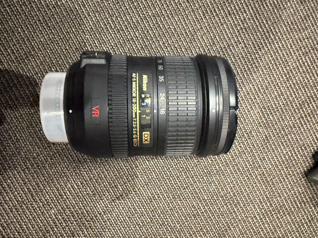 Nikon AF-S DX Nikkor 18-200mm VR zoom-objektiivi | Tori