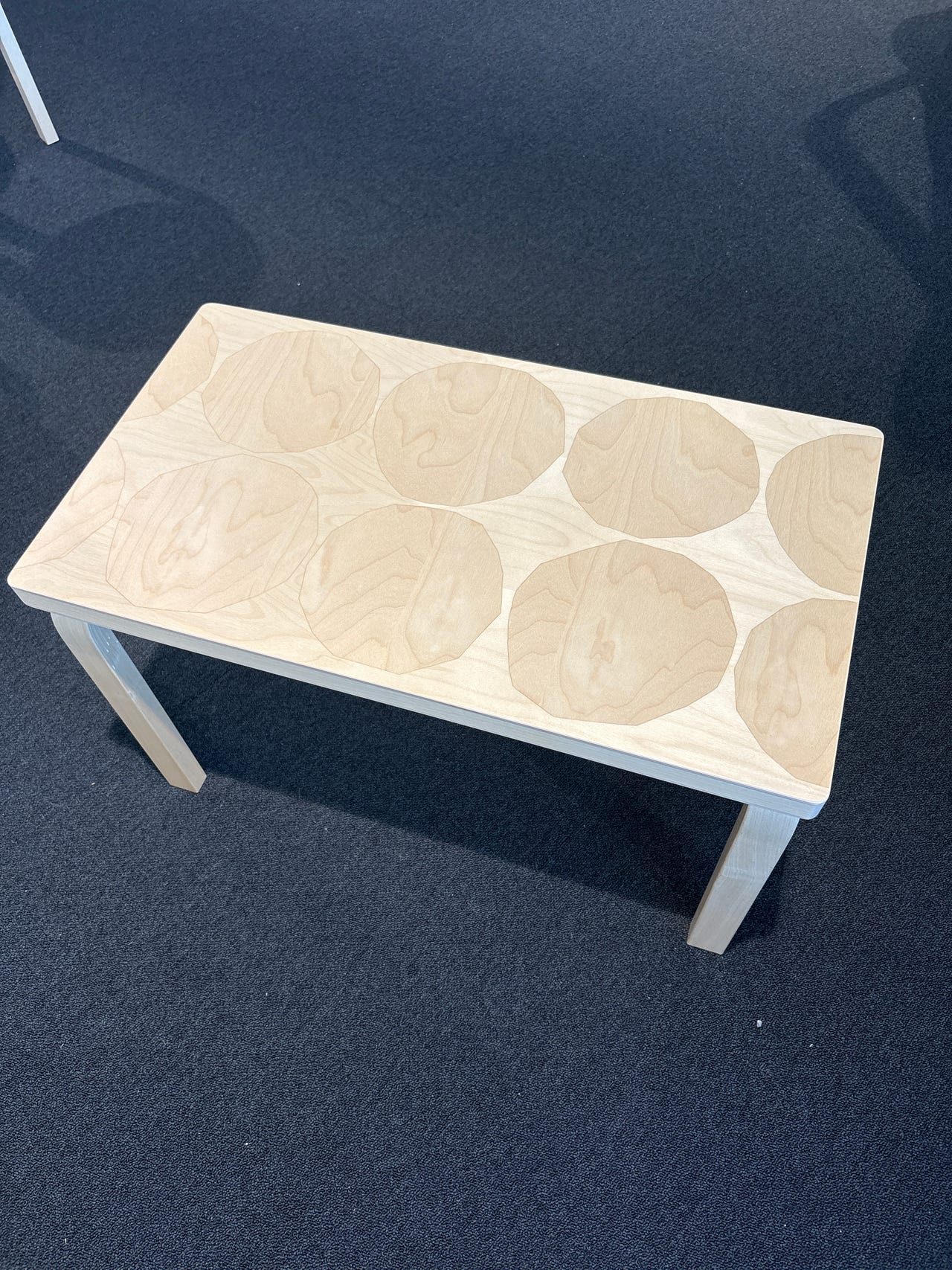 Artek x Marimekko, Penkki 153B Kivet, ovh: 775 eur