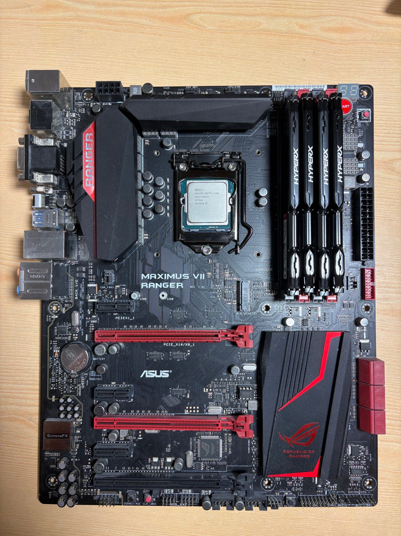 Emolevy Asus Maximus VII Ranger + Intel core i7-4790K + 32gb DDR3