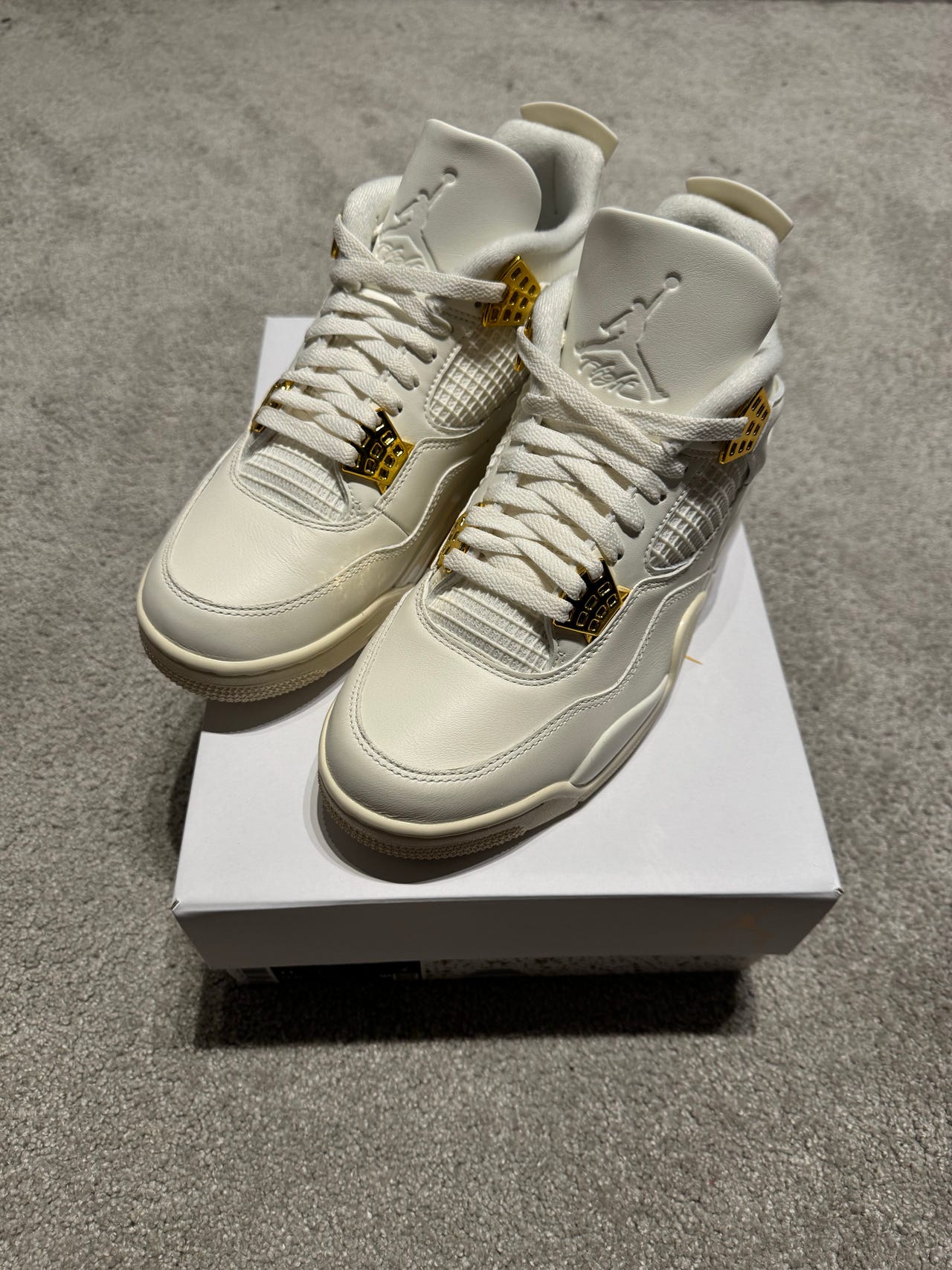 Air jordan 4 metallic gold | Tori