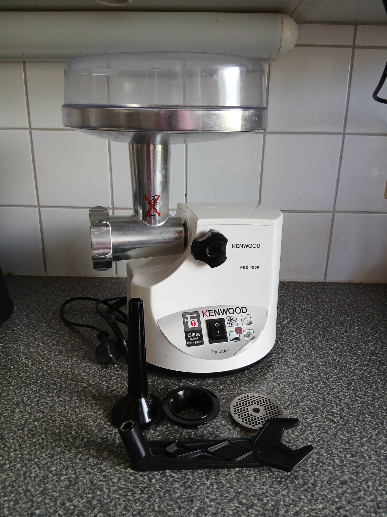 Kenwood Pro 1600 lihamylly valkoinen