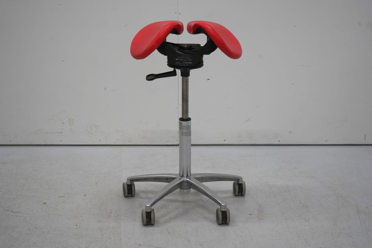 Salli Swingfit satulatuoli, punainen nahka