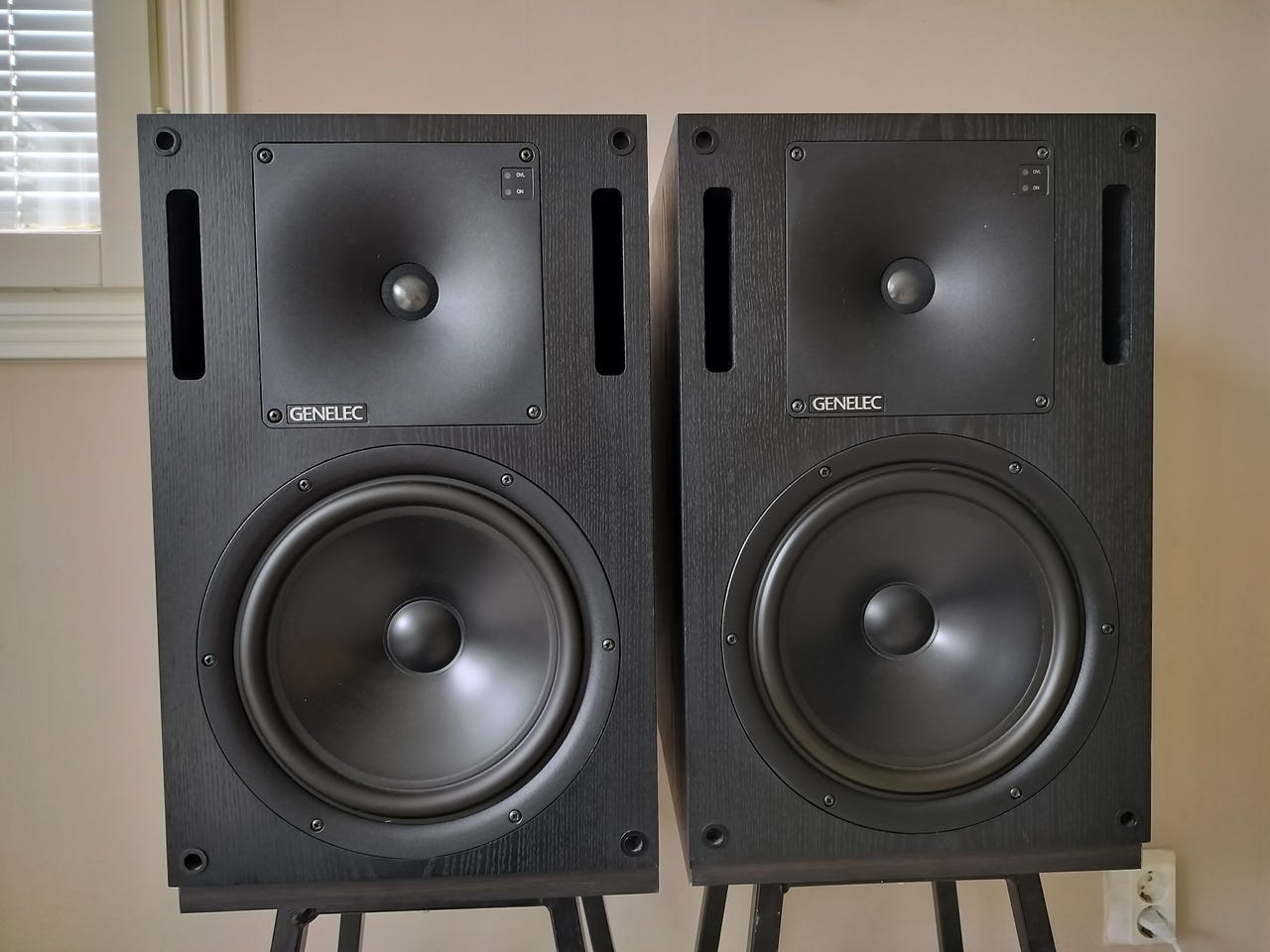 GENELEC 1032 A