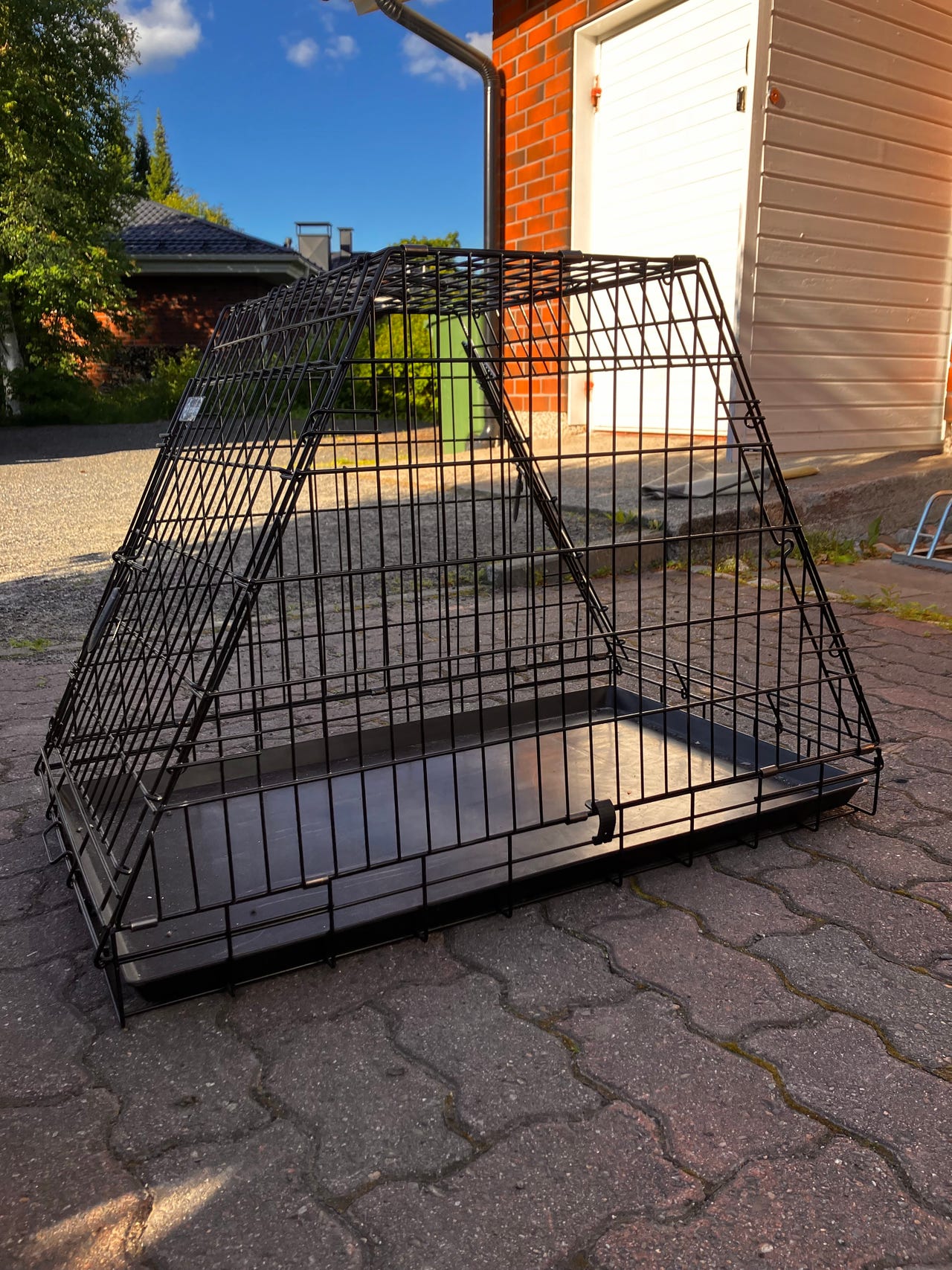 Ozami koiran häkki autoon