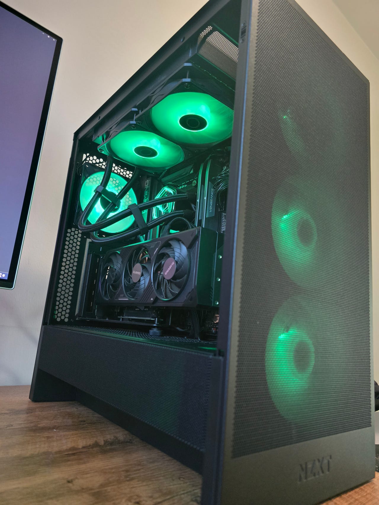9700X - 5070RTX12G - 32GbDDR5 - 2TB M.2 Gen 4