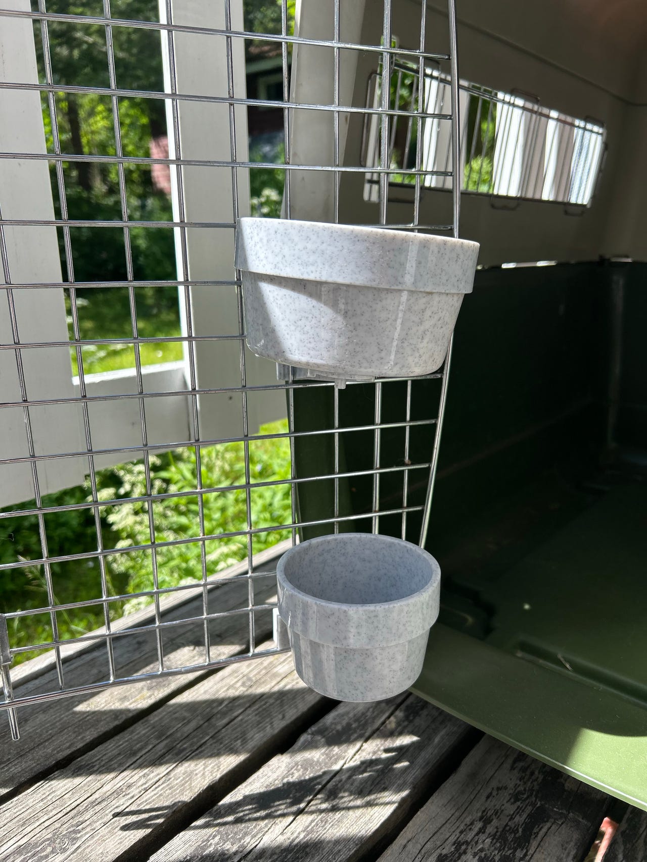 Juoma/ruokakuppi lemmikkihäkkiin 2kpl