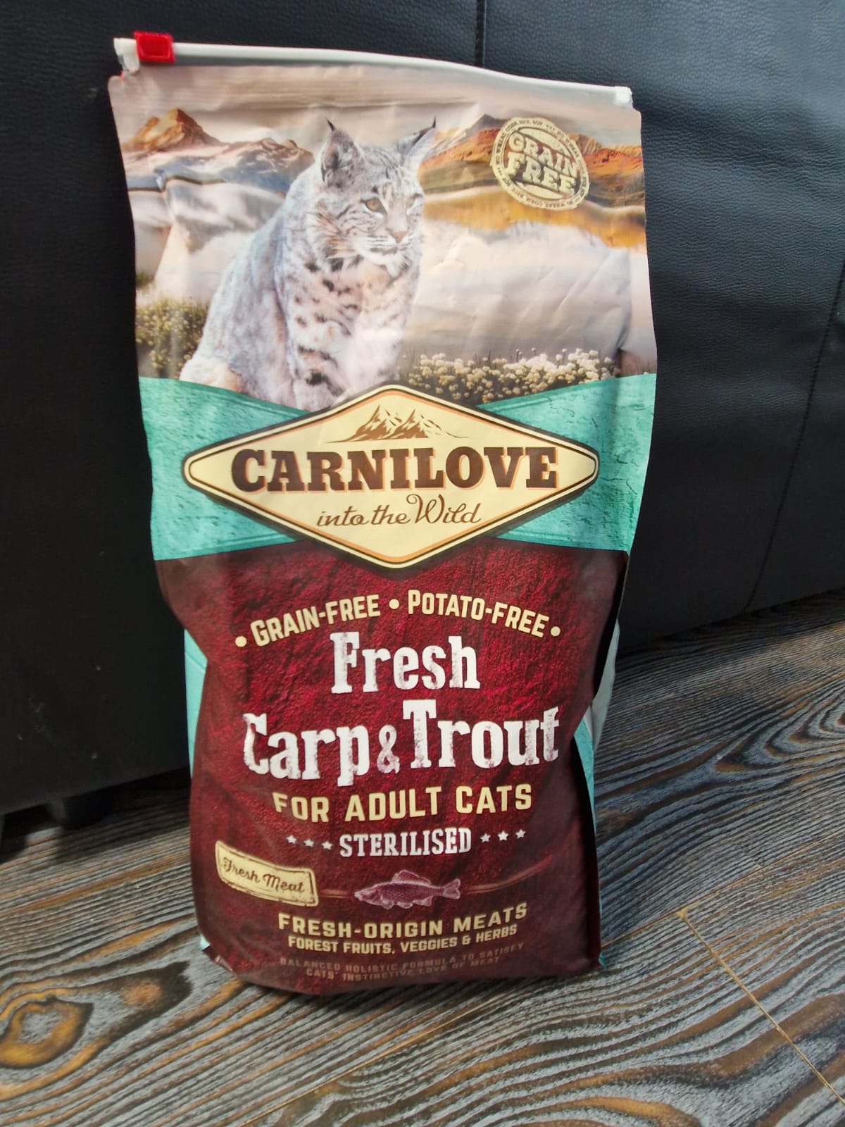 Carnilove Fresh Carp & Trout kuivaruoka aikuisille kissoille