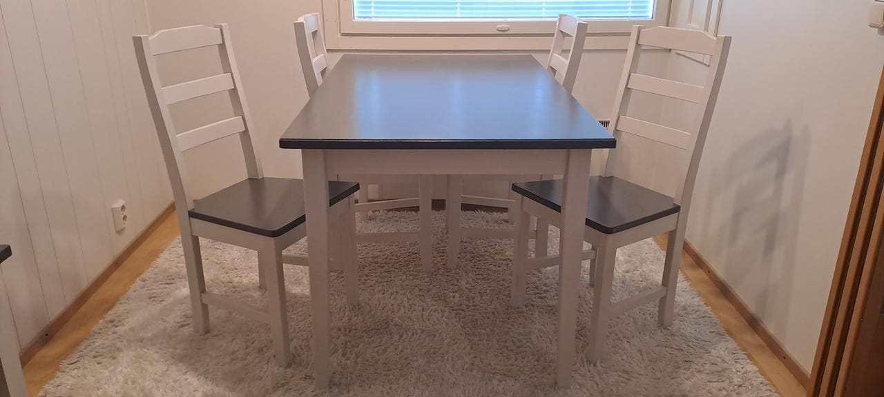 Ruokailupöytä, tuolit+apupöytä