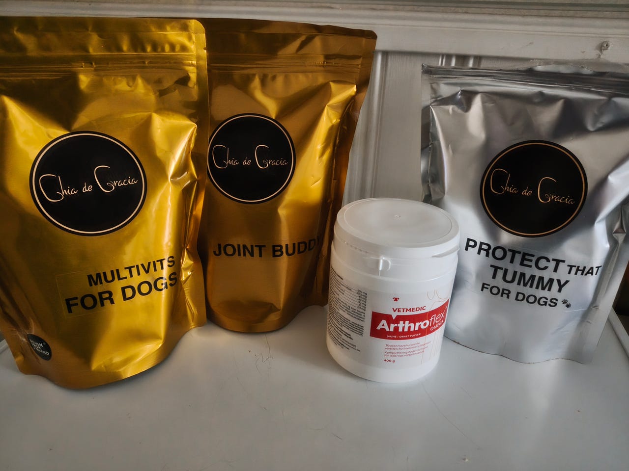 Chia de Gracia koiran ravintolisät + Vetmedic Arthroflex Omega