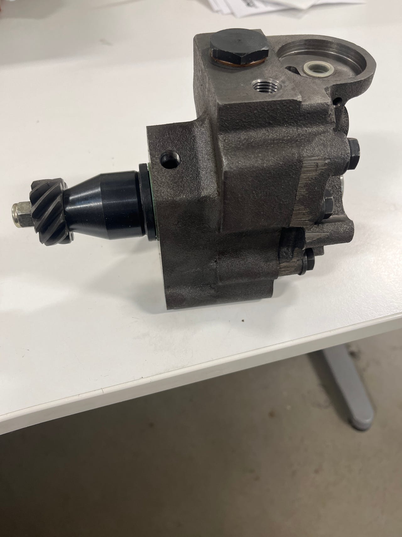 Caterpillar 9M4955 polttoainesiirtopumppu