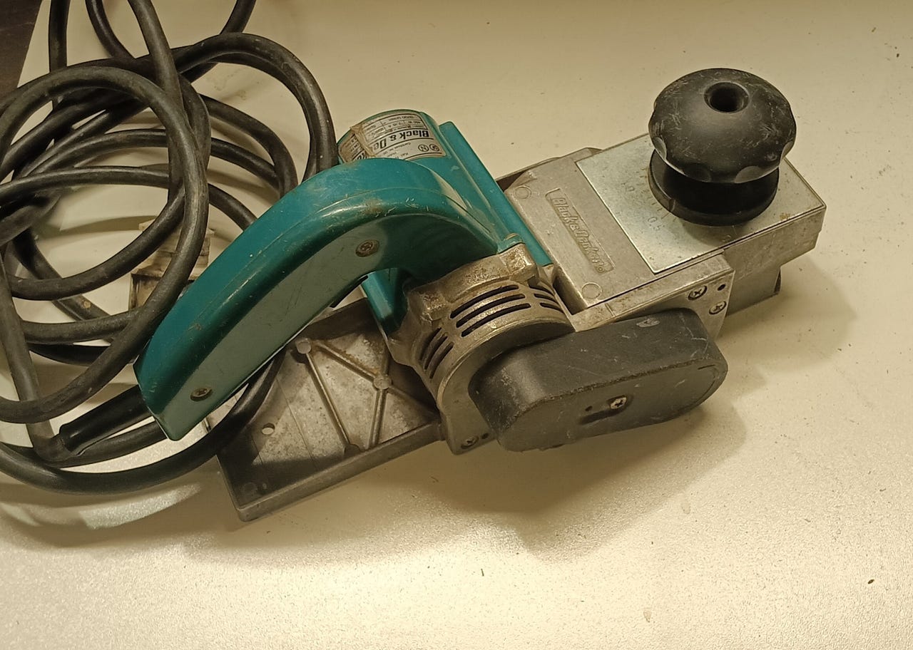 Black & Decker sähköhöylä