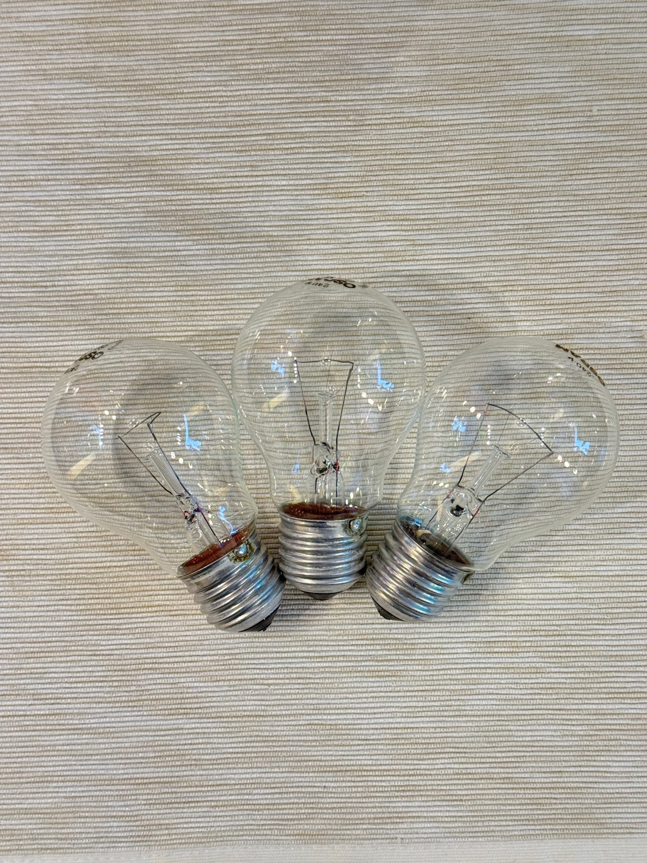 Osram hehkulamppu 60W E27 (3 kpl)