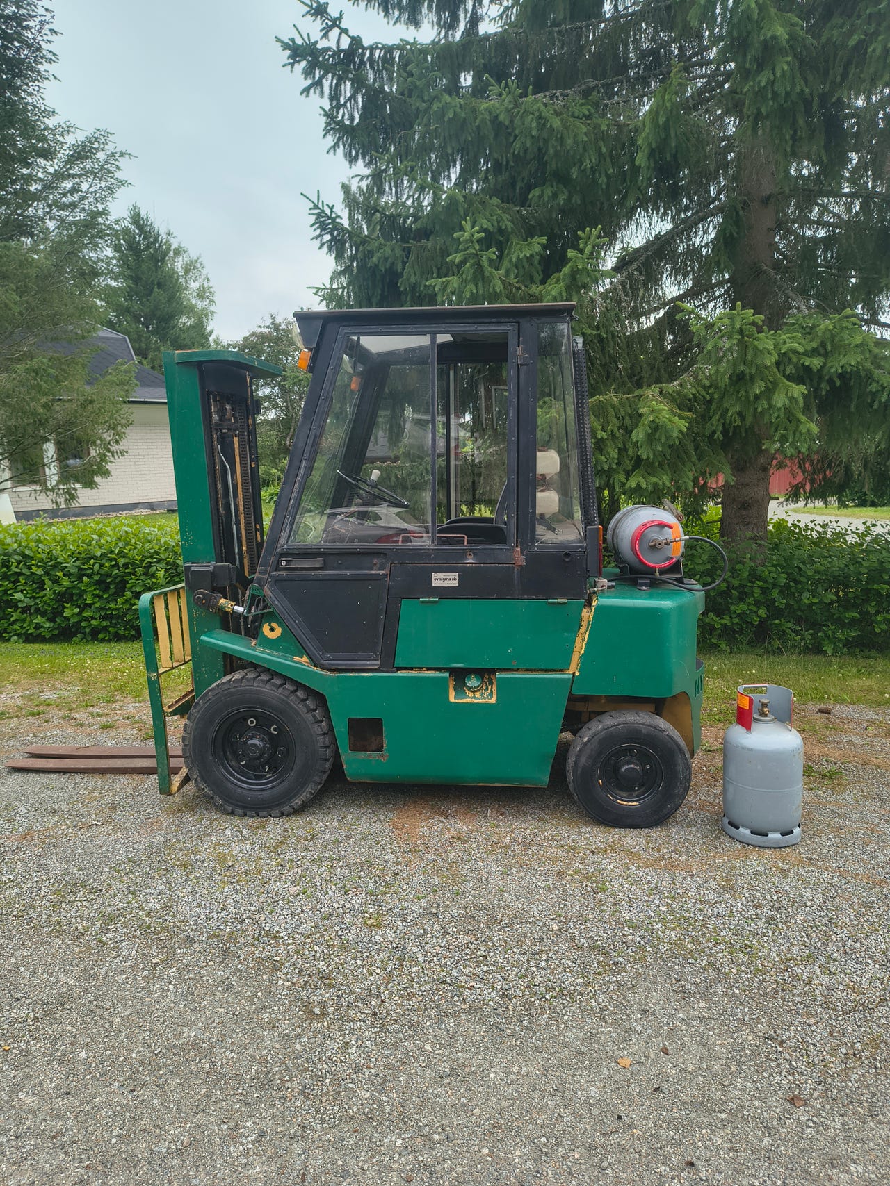 Hyster trukki, kaasukäyttöinen