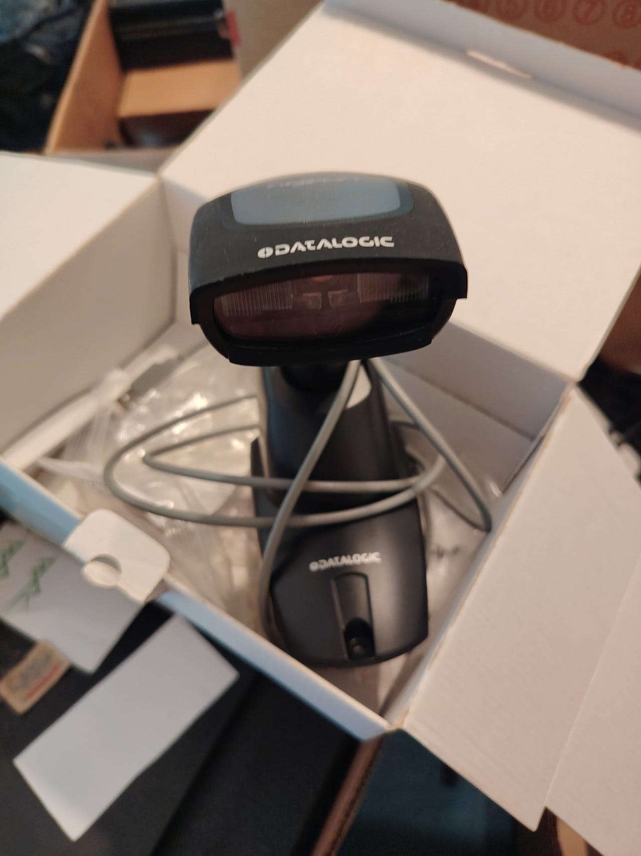 Datalogic Heron D130 viivakoodinlukija ja teline, käyttämättömät