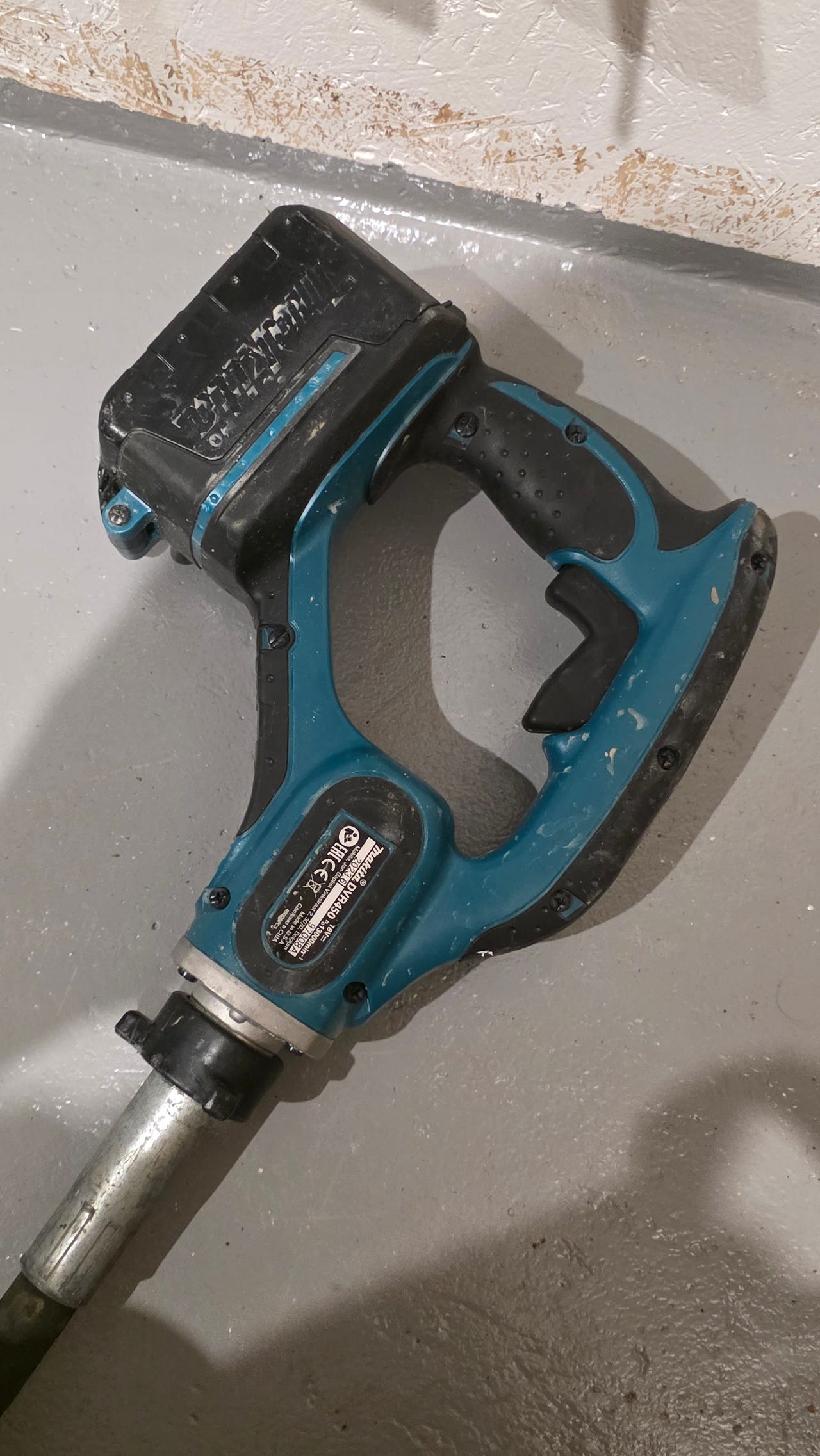 Vuokrataan makita akkukäyttöinem vibra