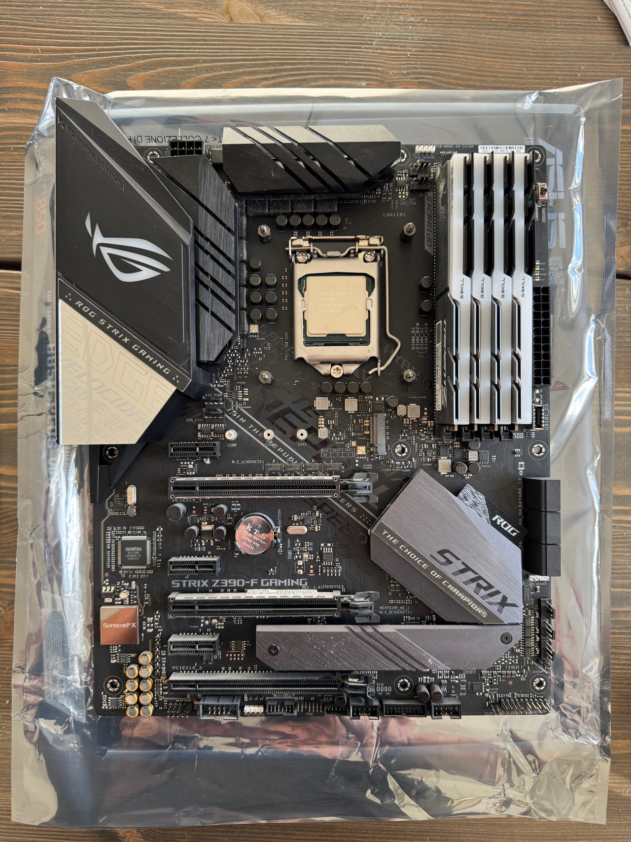 Intel i7-9700k + Asus ROG Strix Z390-F + 32GB G.Skill Trident Z