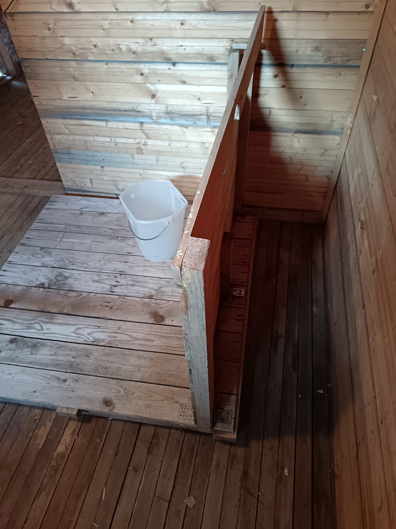 Lampaan kerintäteline + tuttiämpäri