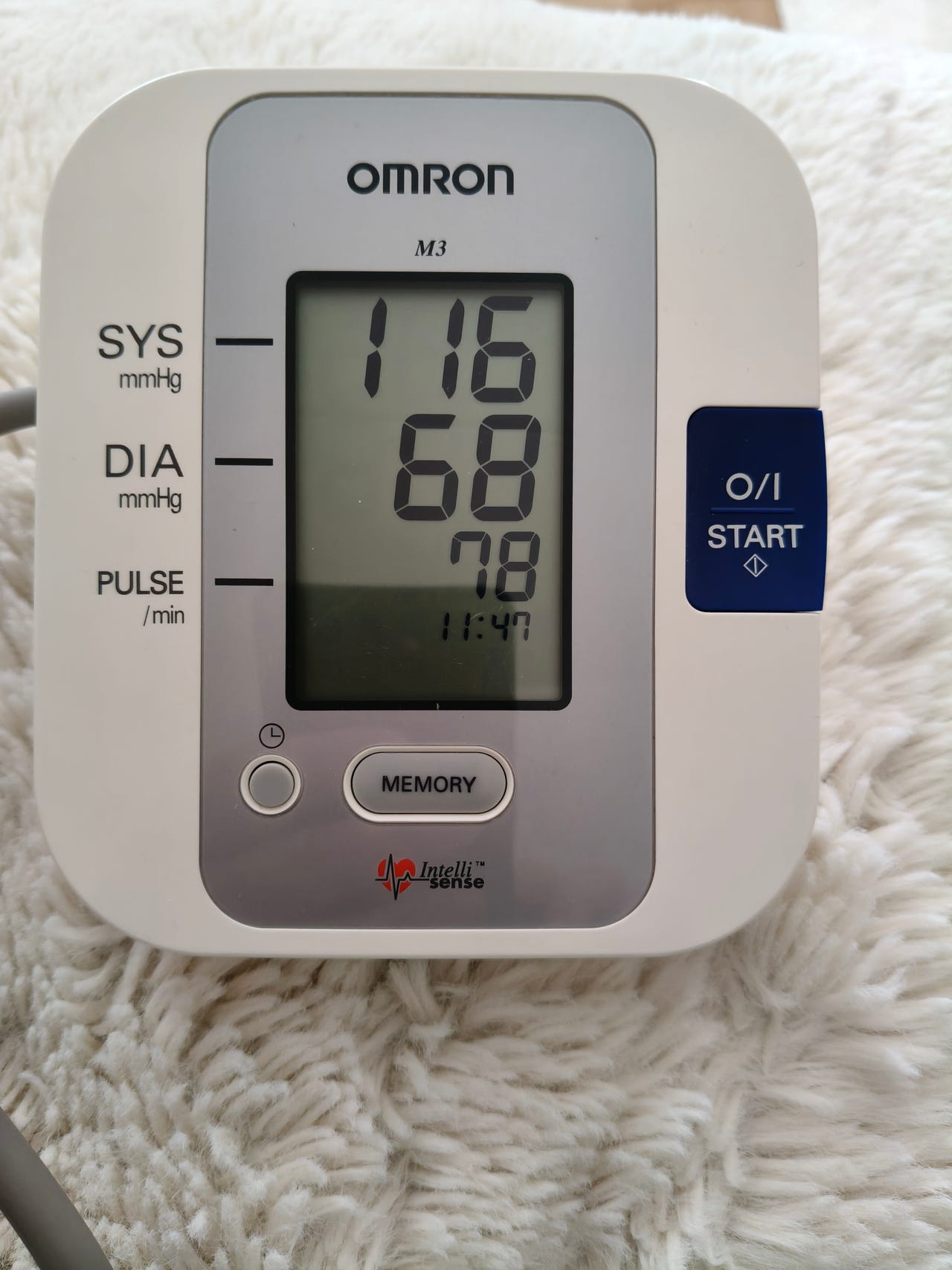 Omron verenpainemittari