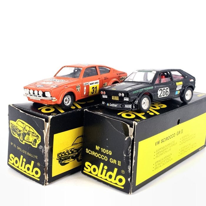 Solido 1:43 - Pienoismalliauto (2) - Lot of 2 Classic Solido Mini