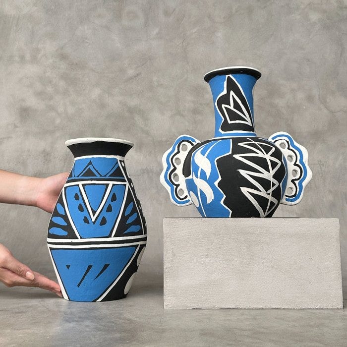 Koriste-esine - C - Wonderful Pair of Colorful Terracotta Pot - I