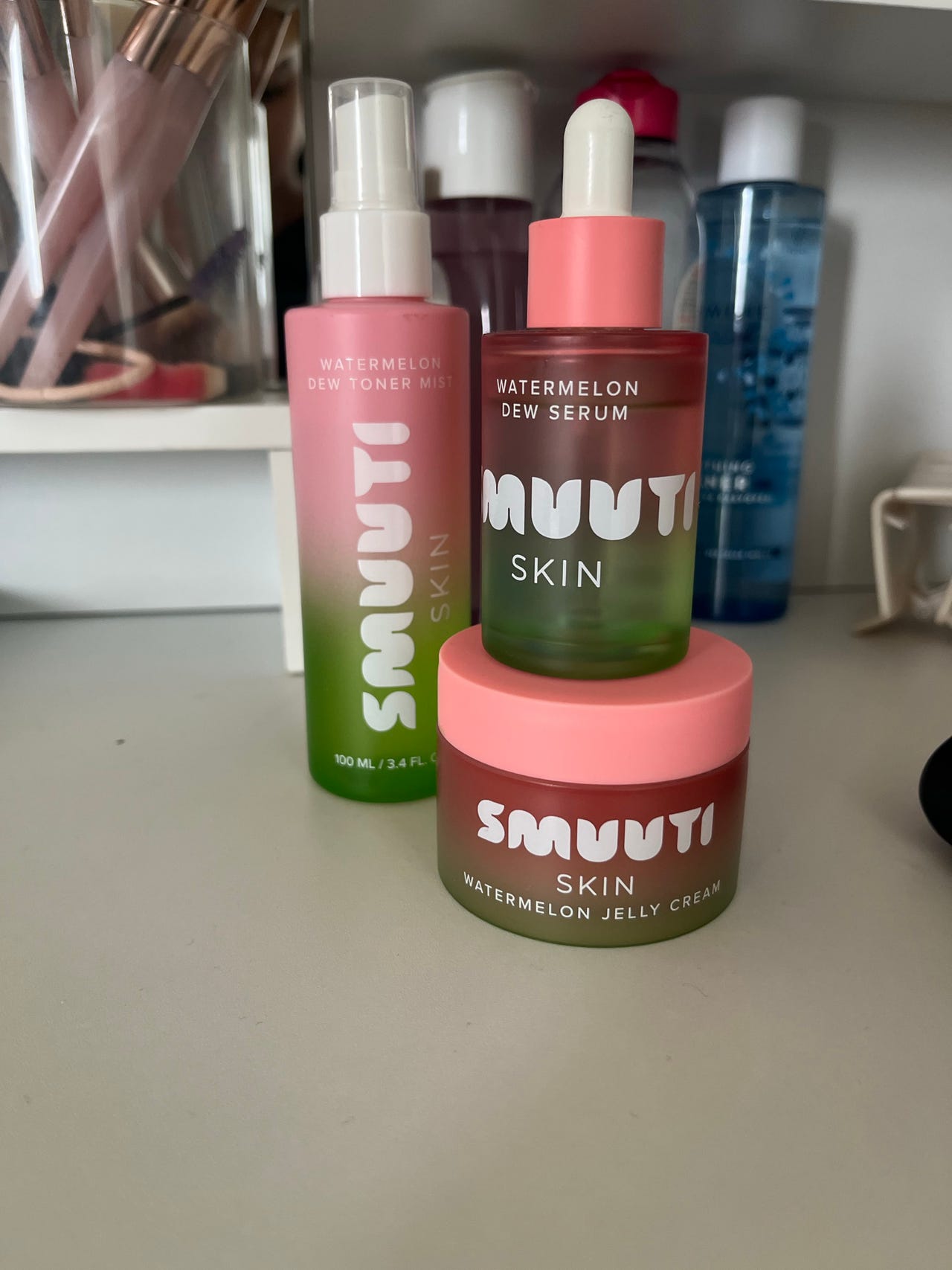 Smuuti Skin Watermelon -kasvovoide ja -seerumit