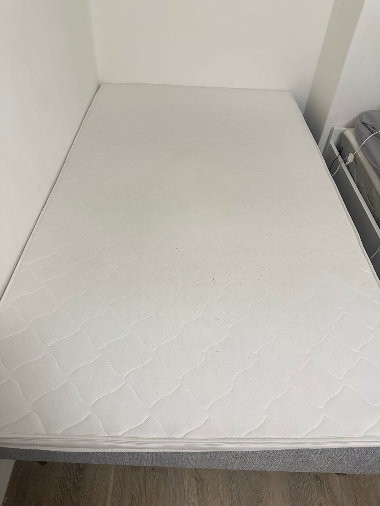 Bed and mattress 120x200
