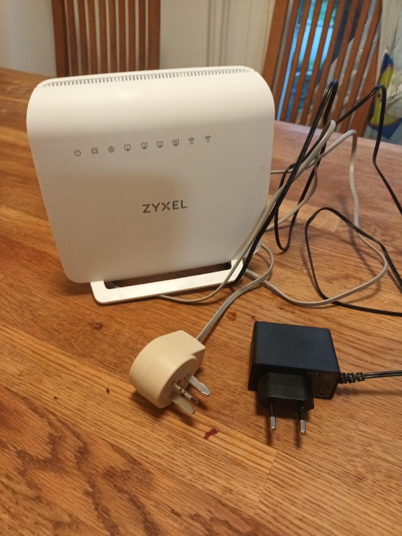 Telia netti, Zyxel valkoinen reititin
