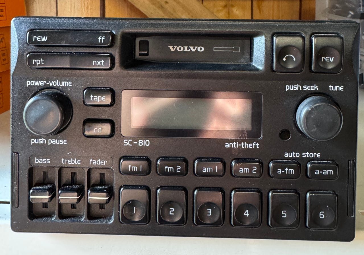 Volvo SC-810 soitin (ei koodia)