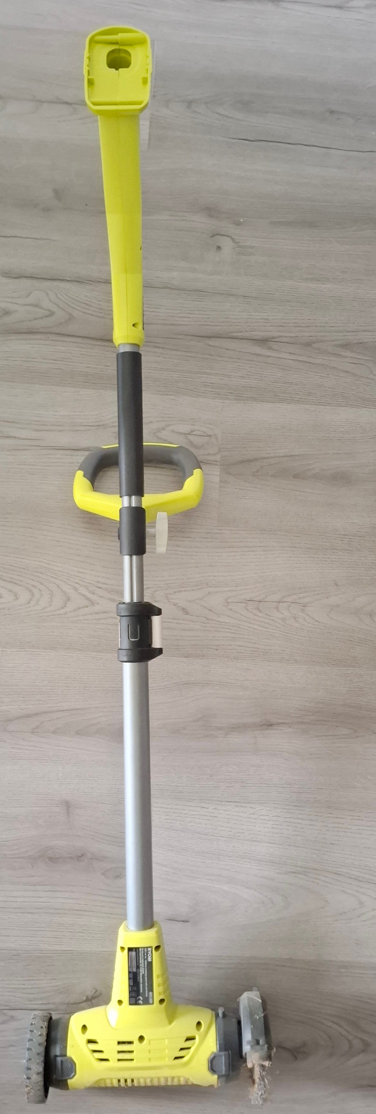 Ryobi RY18PCA akkukäyttöinen saumaharja