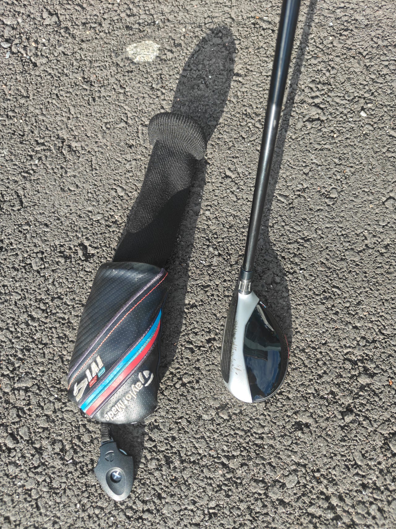 Taylor Made M4 hybridi
