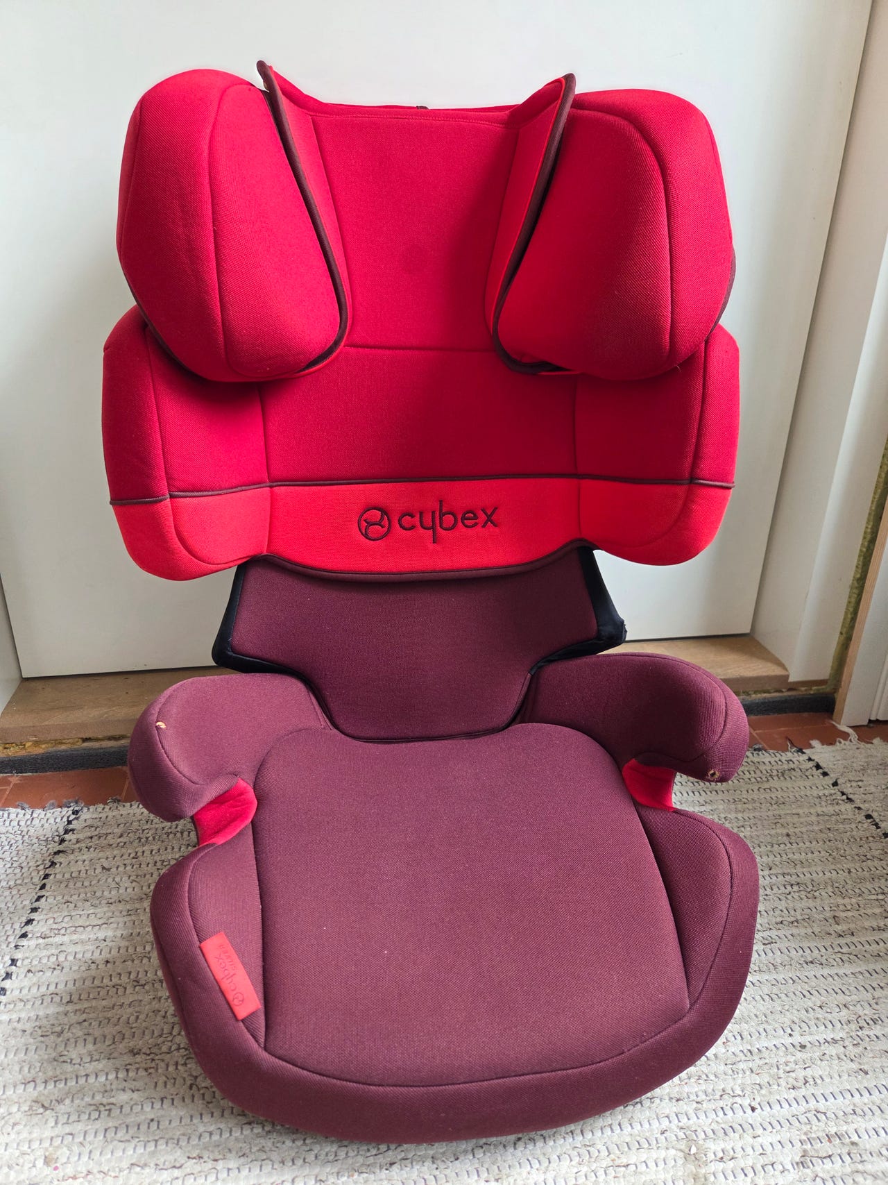 Cybex Solution X-Fix turvaistuin 15–36 kg punainen