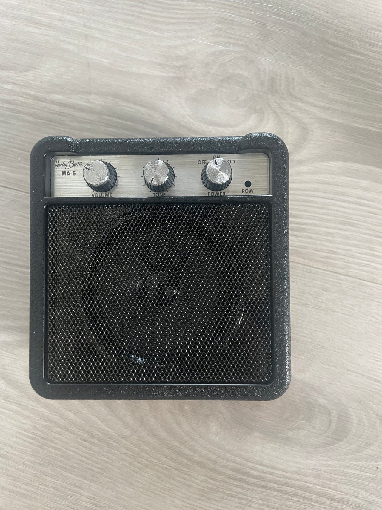Harley Benton MA-5 minivahvistin