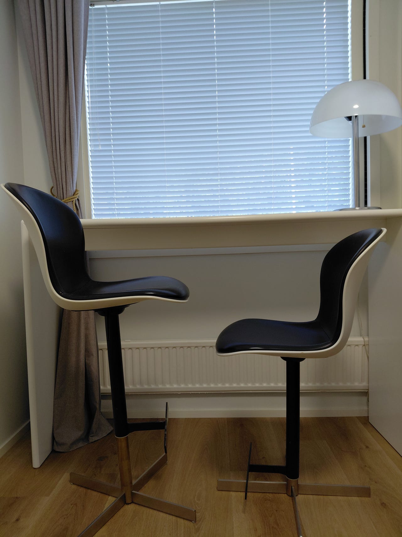 BoConcept baarituolit musta/valkoinen
