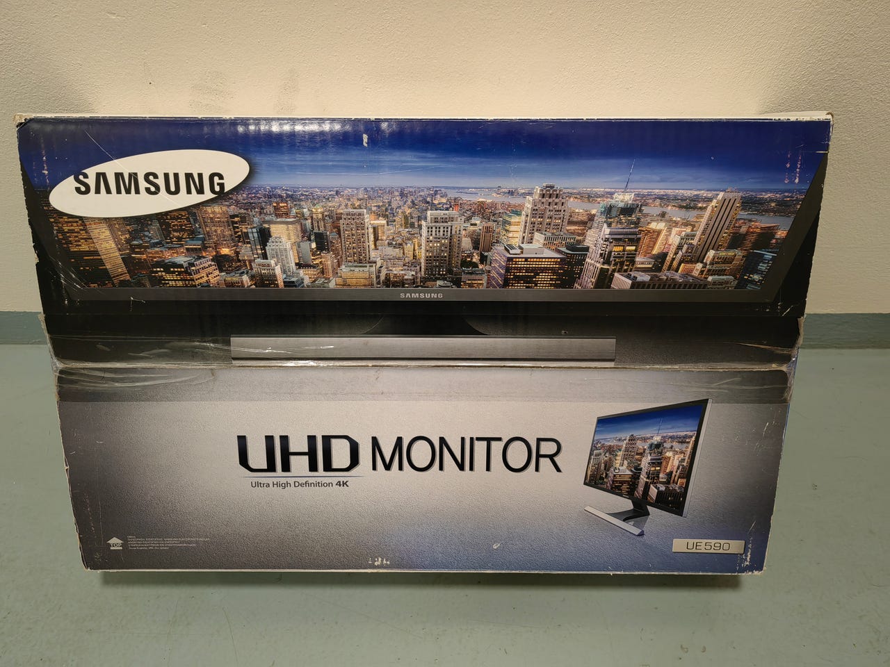 Samsung 4K UHD näyttö 30 Hz