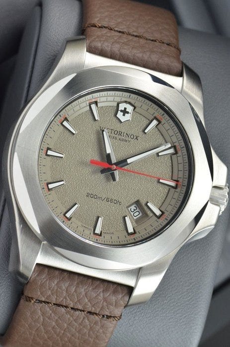 Victorinox - I.N.O.X. - Swiss Made - Special Clip on Bezel - New