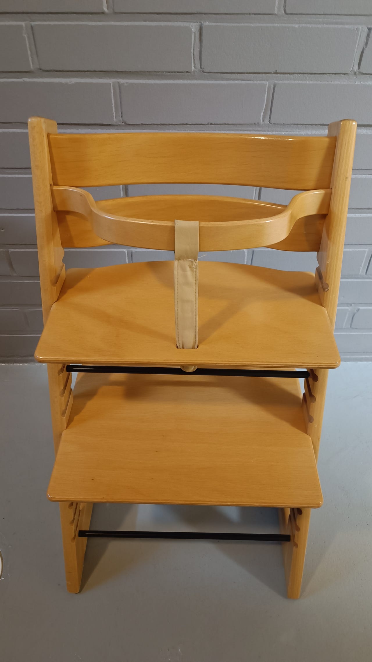 Stokke Tripp Trapp syöttötuoli puunvärinen