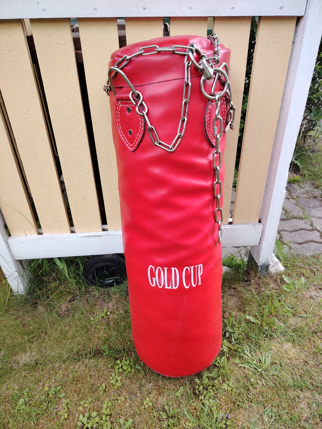 Nyrkkeilysäkki.