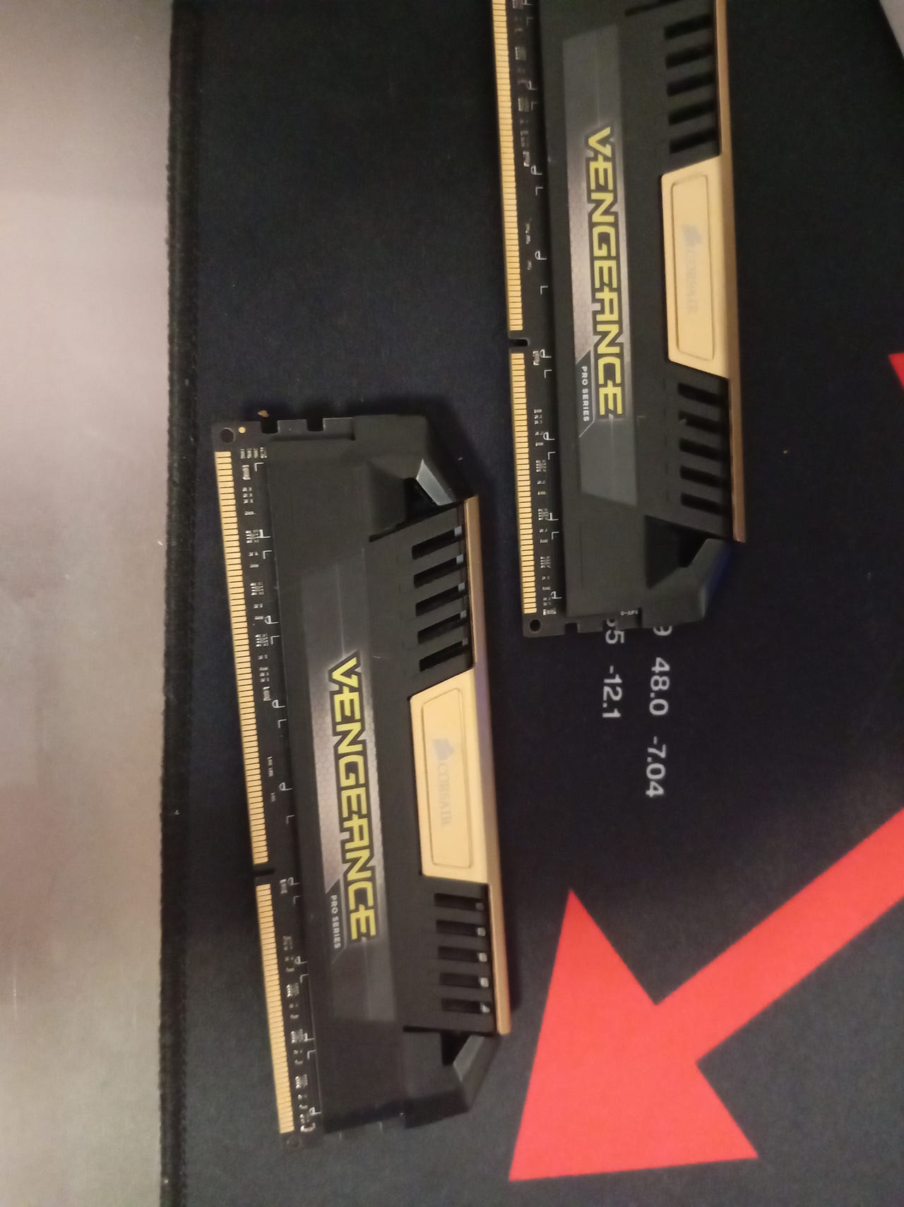 corsair vengenance ddr3 2400mhz ramia