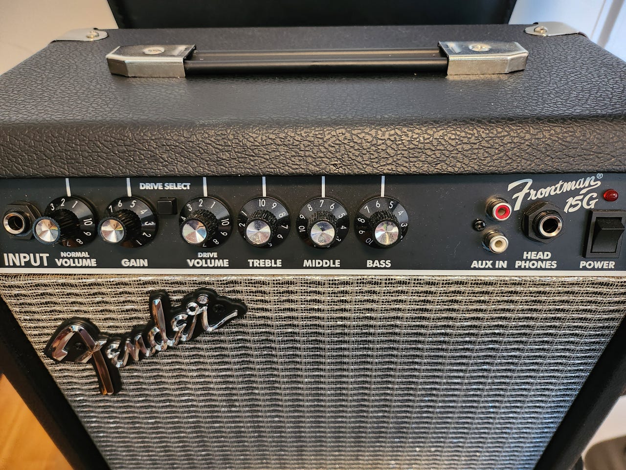 Uusi Fender Kitaravahvistin kombo