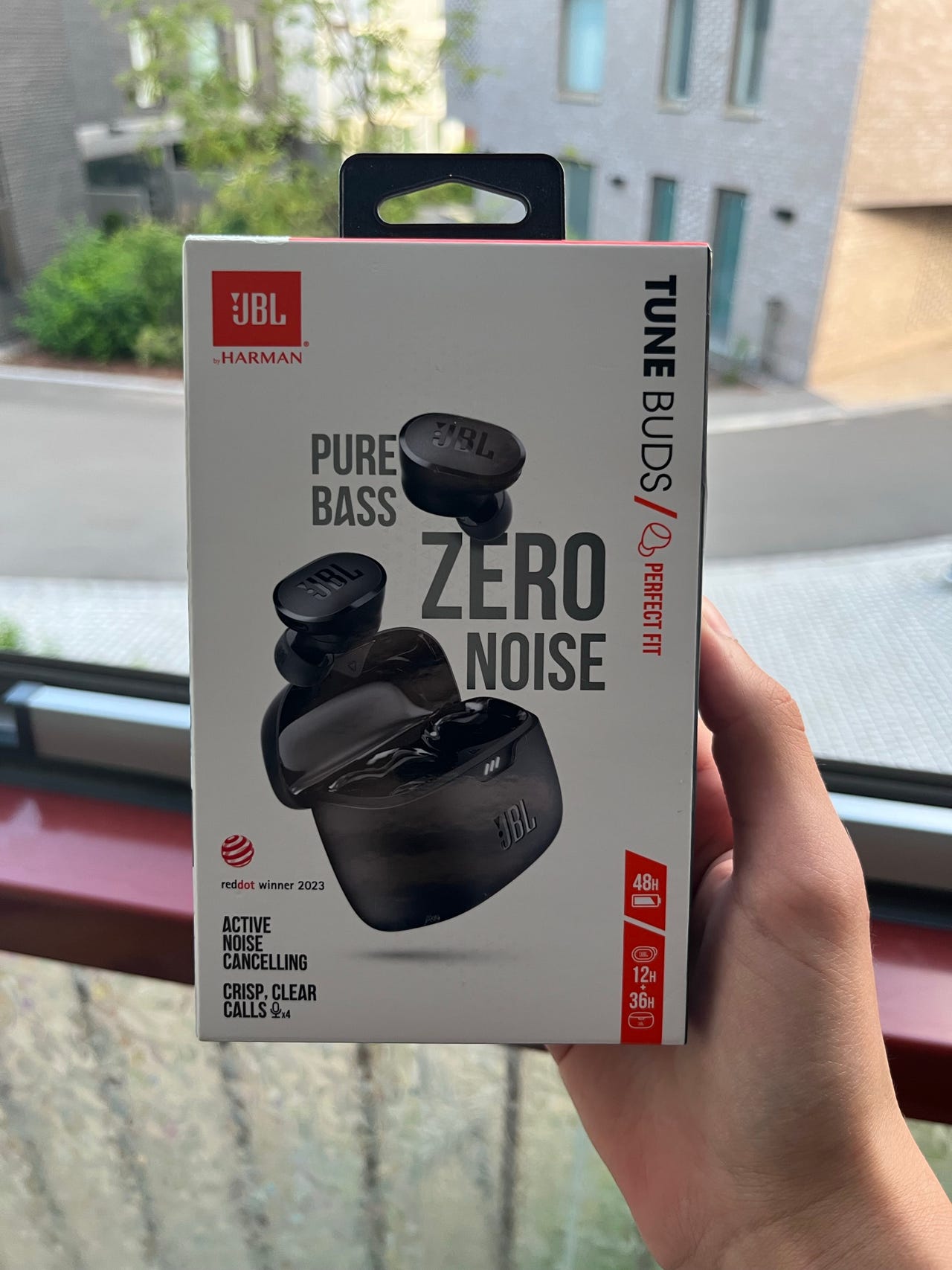 JBL Tune Buds vastamelu true wireless nappikuulokkeet musta