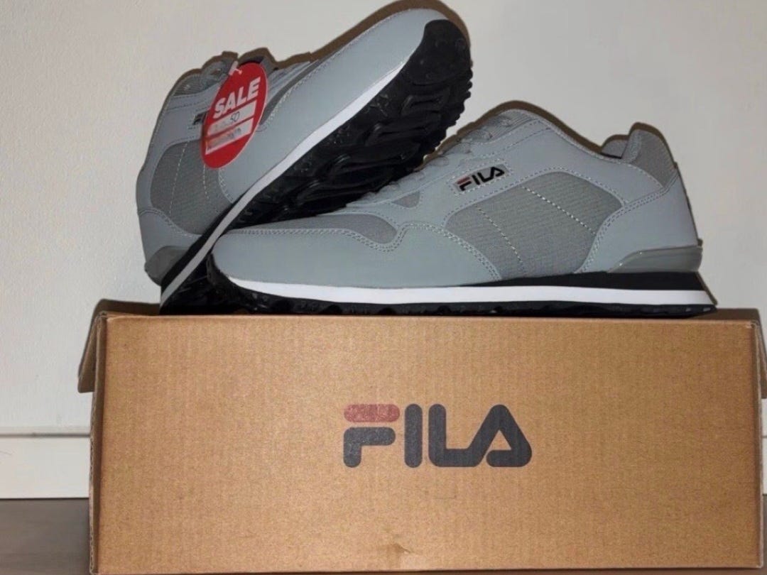 Fila lenkkarit 41,5 – uudet, käyttämättömät + laatikko