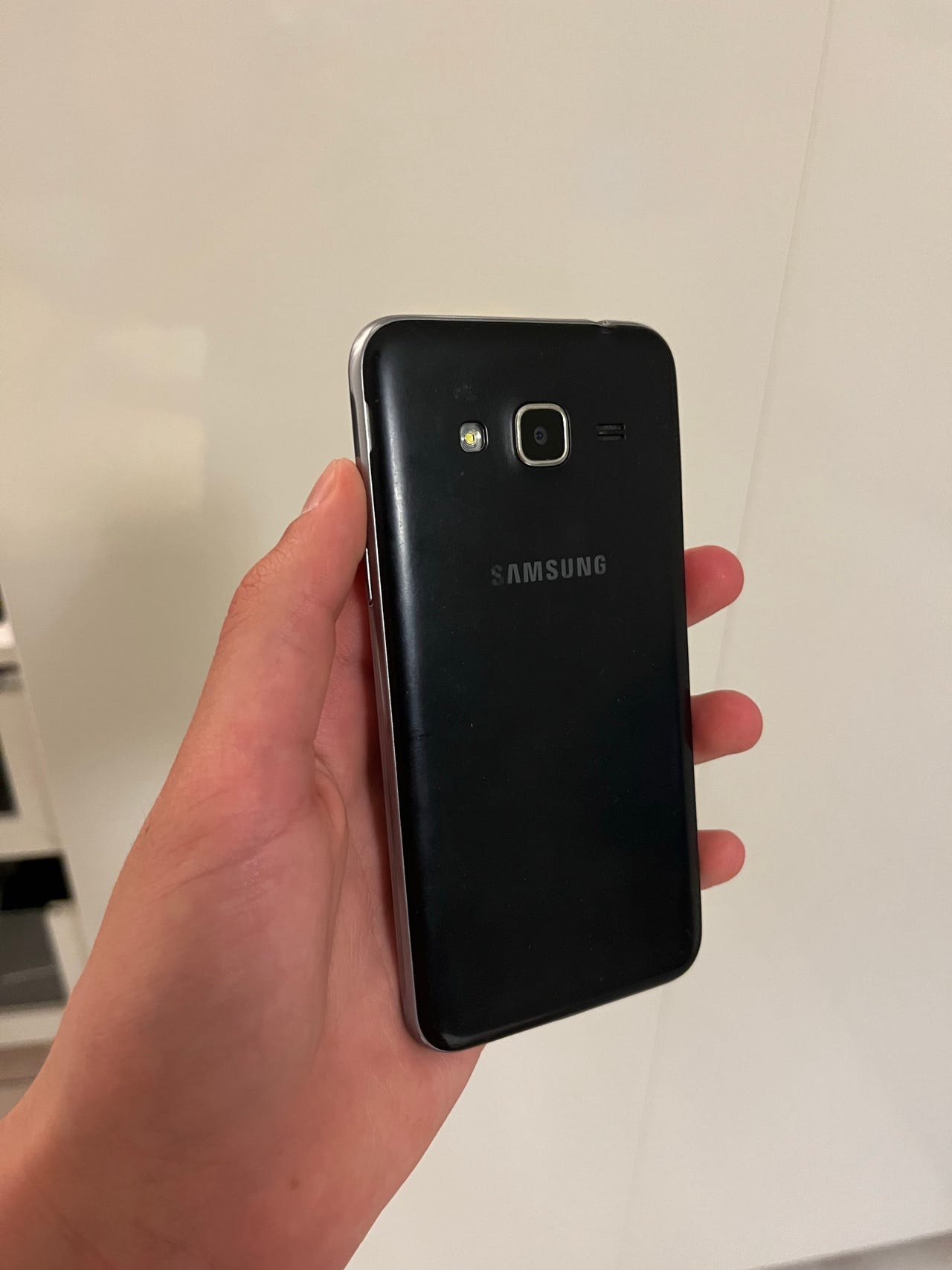 Samsung Galaxy älypuhelin musta