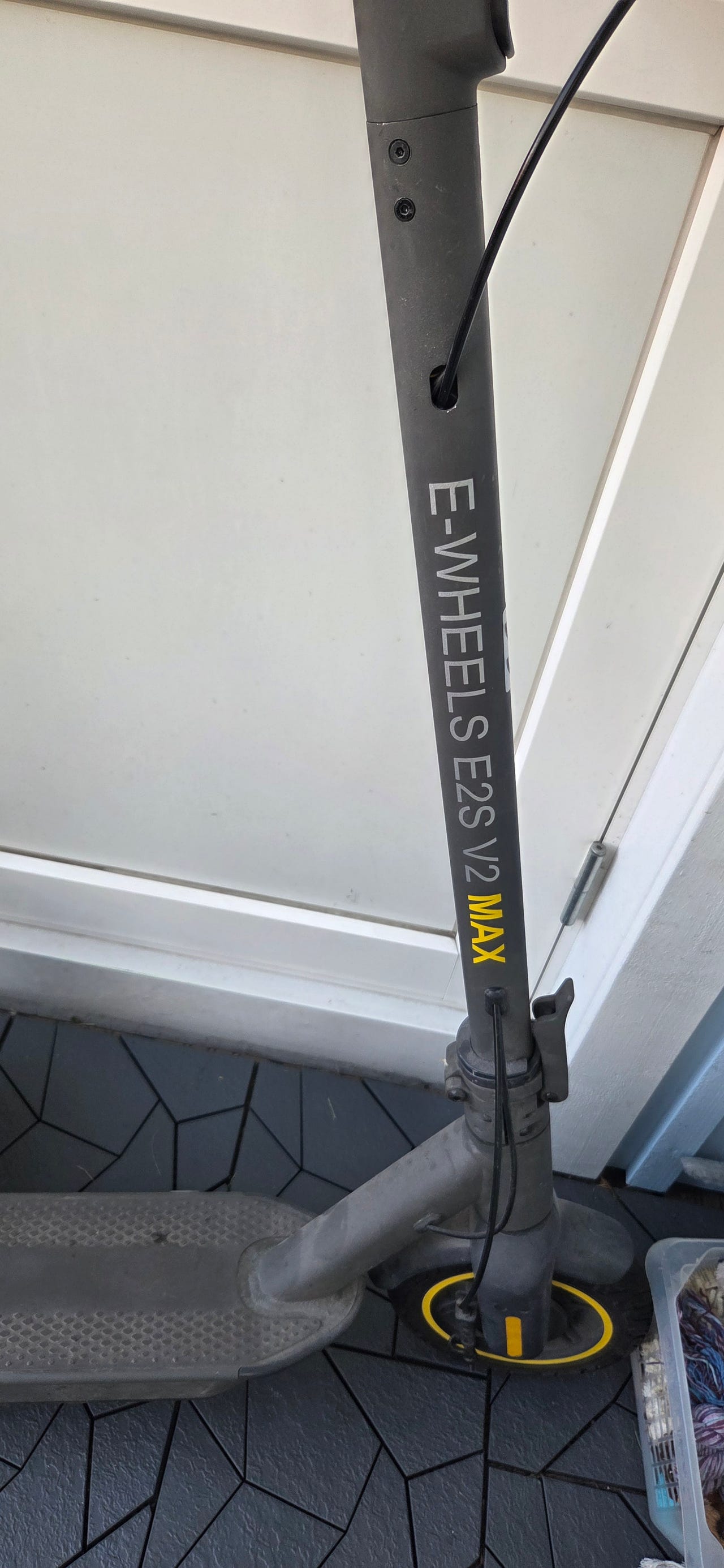 Wheels E2SV2Max potkulauta