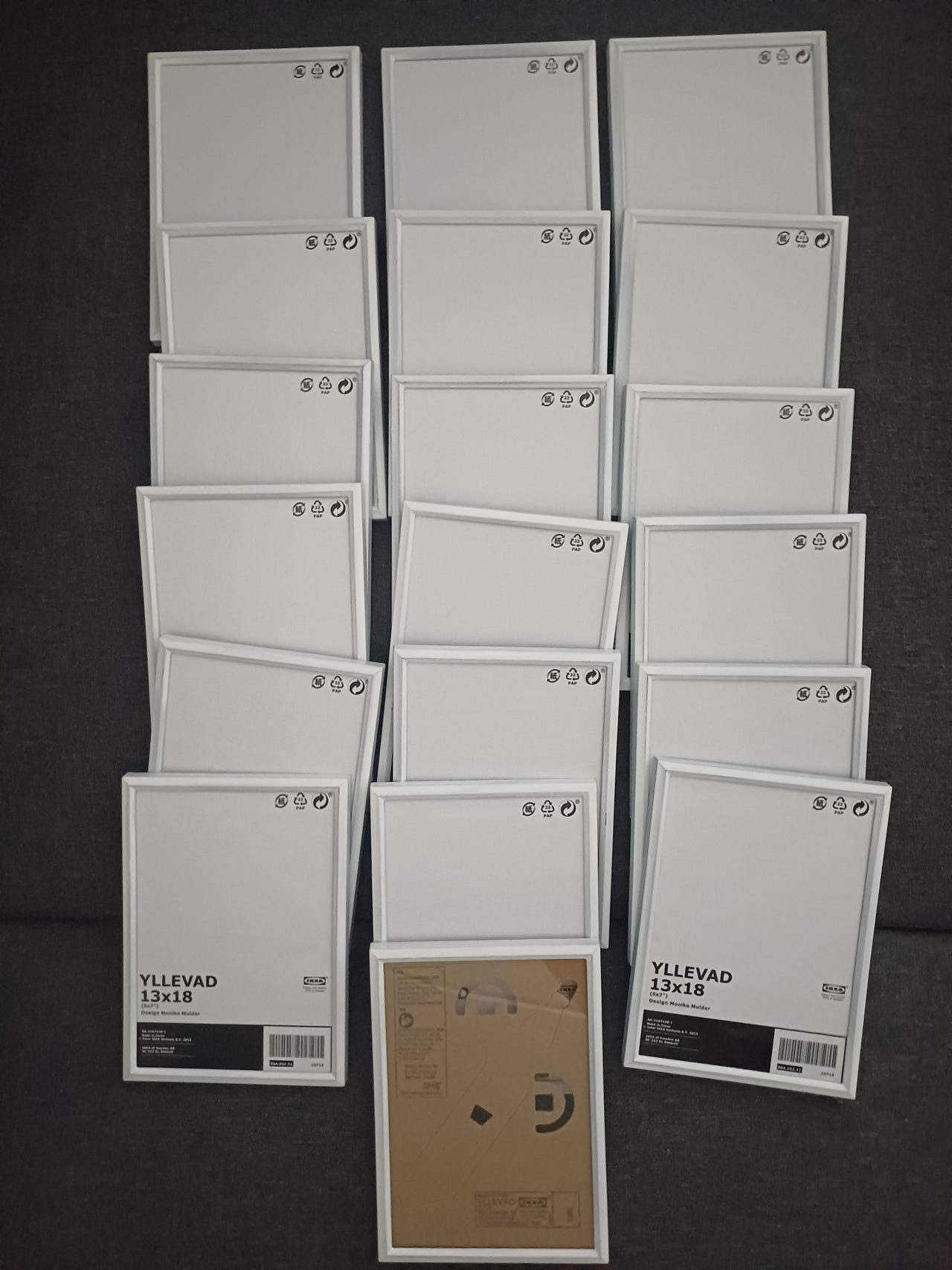 Ikea Yllevad 13x18 kehykset 19 kpl