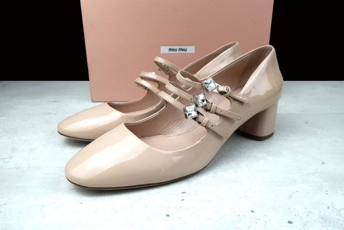 Miu Miu - Crystal-Embellished Patent-Leather Mary Jane - Avokkaat