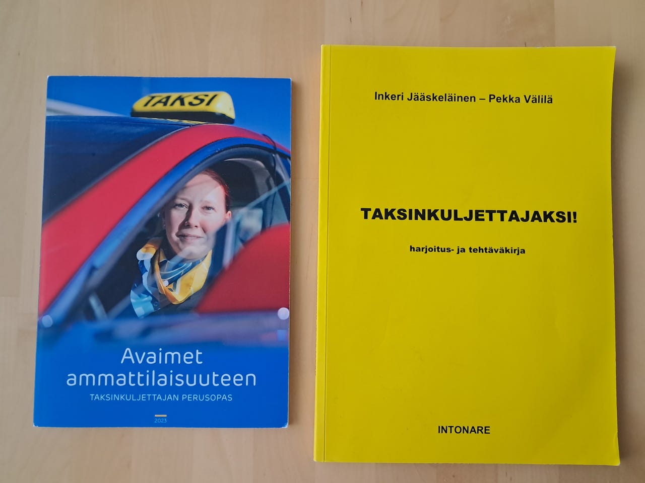 Taksinkuljettajan oppikirjat