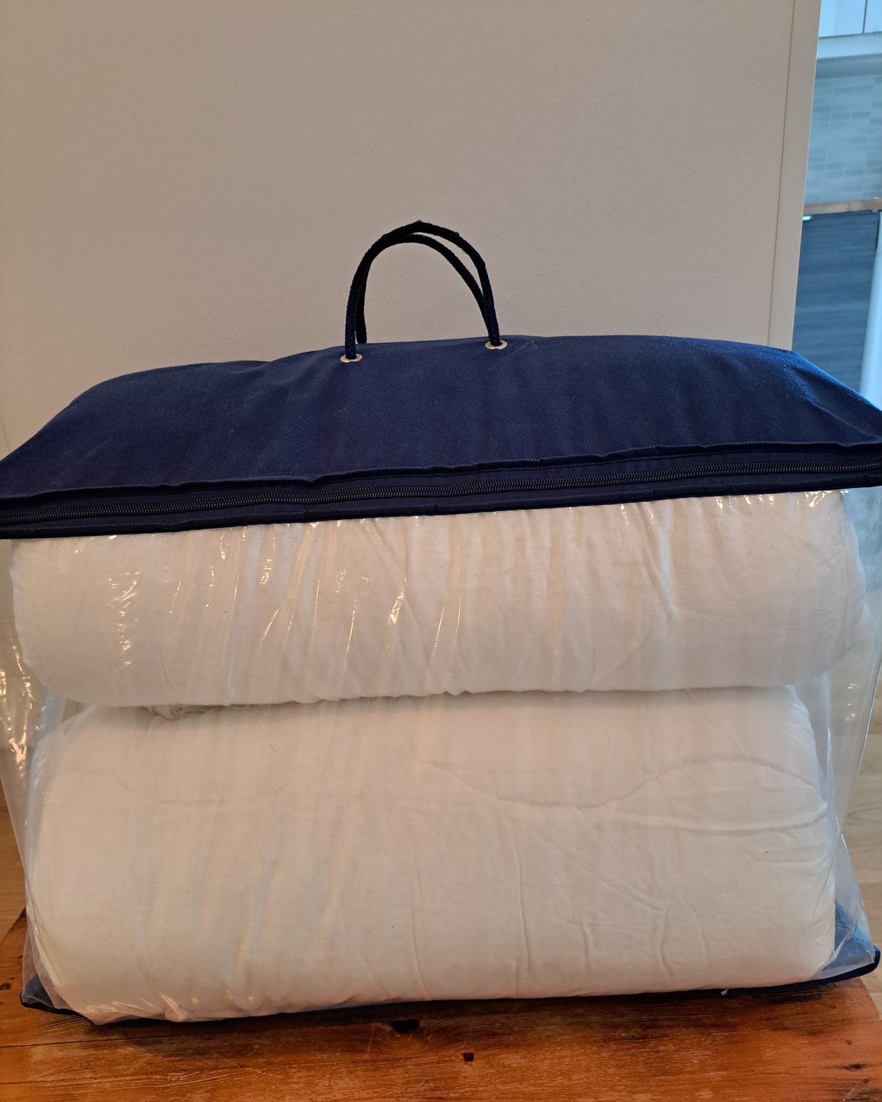 Nukkumapeitteet 2 kpl + säilytyspussi